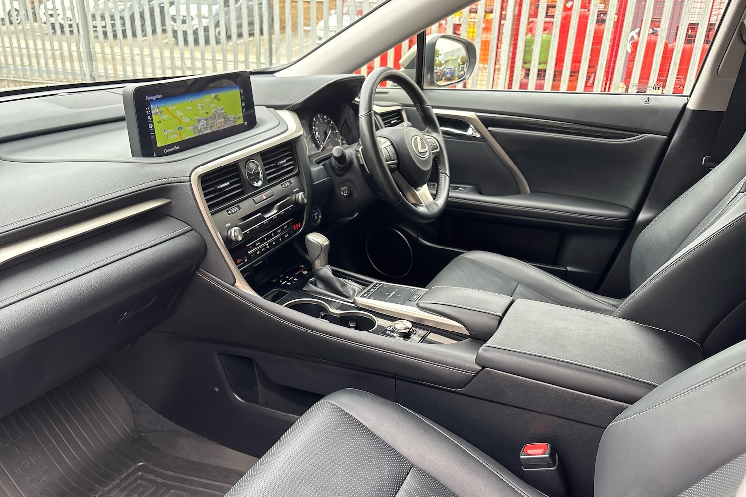 Used Lexus RX 2022 for sale - 76338459: Photo 2