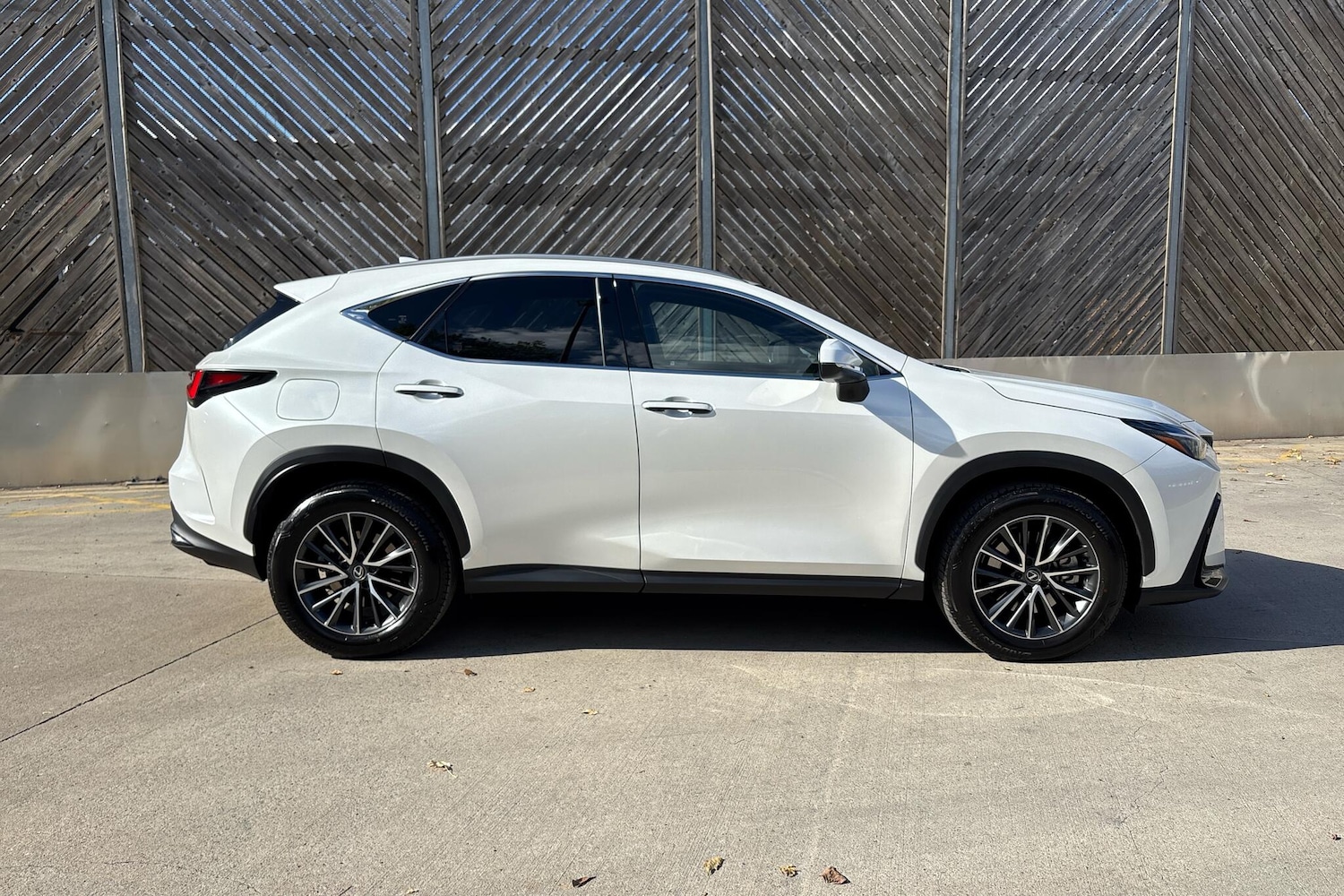 Used Lexus NX 2025 for sale - 76111417: Photo 4