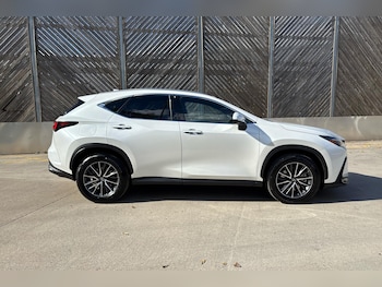 Used Lexus NX 2025 for sale - 76111417: Photo 4