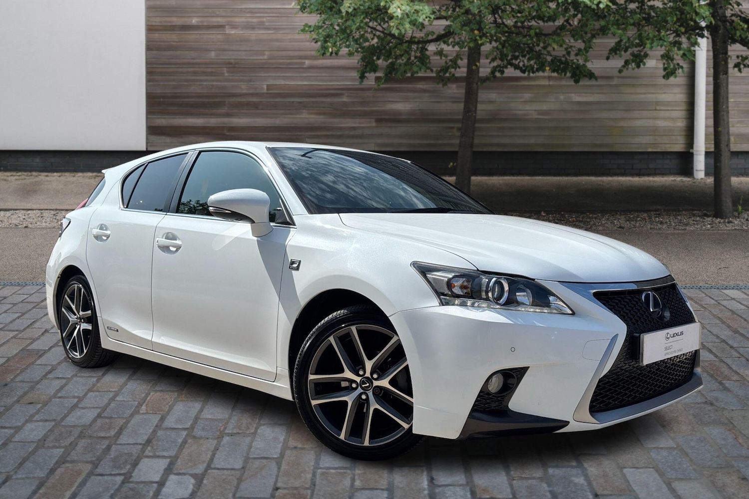 Used Lexus CT 2015 for sale - 76111147: Photo 1