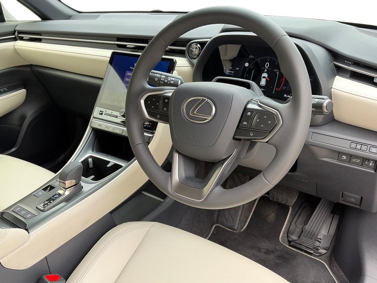 Used Lexus LBX 2025 for sale - 77724877: Photo 12
