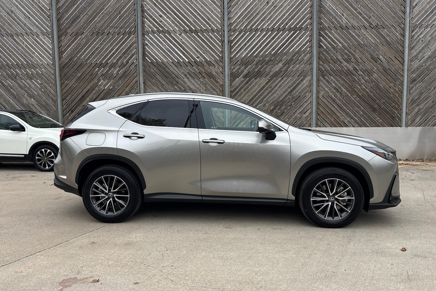 Used Lexus NX 2025 for sale - 76216684: Photo 4