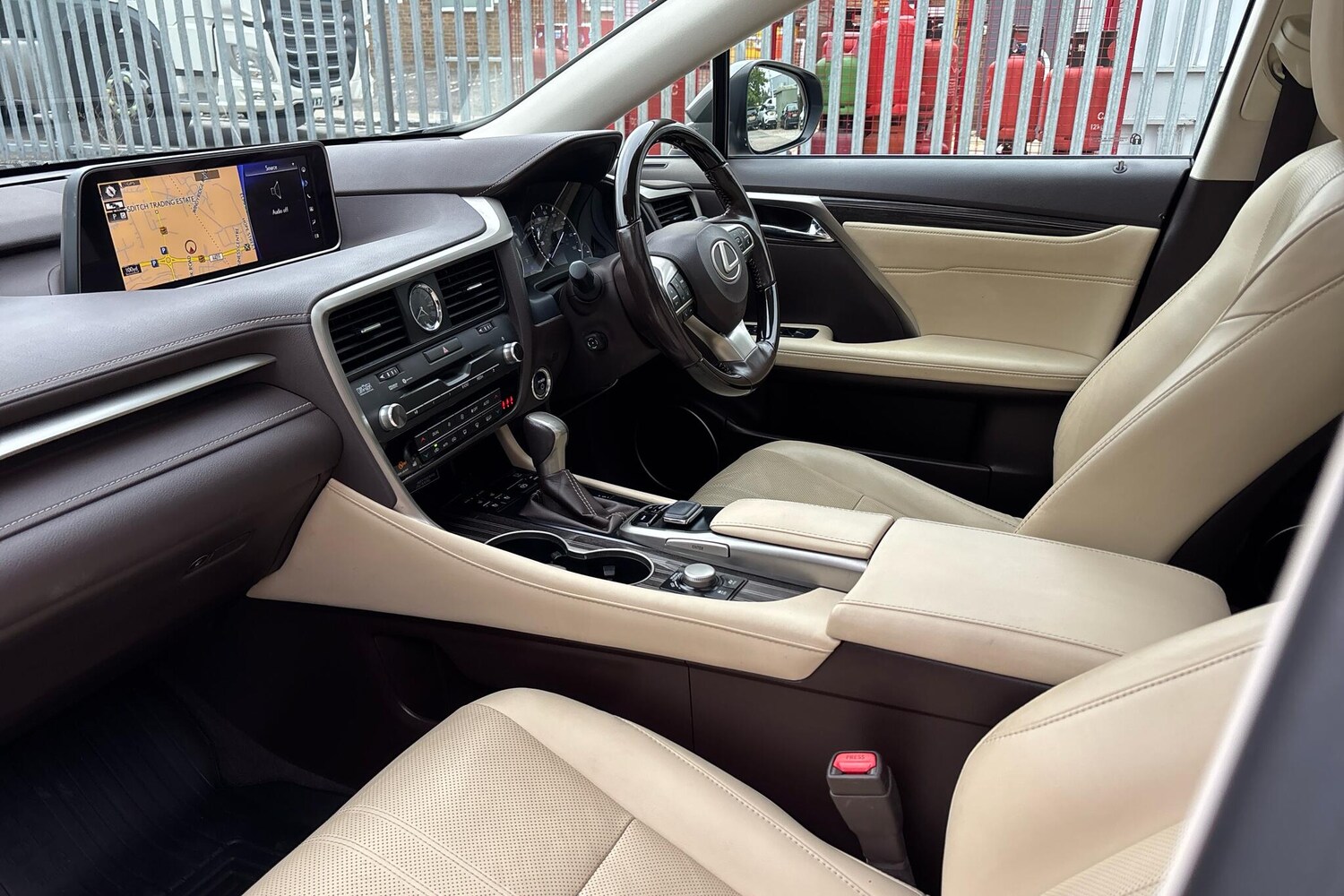 Used Lexus RX 2018 for sale - 76586500: Photo 2