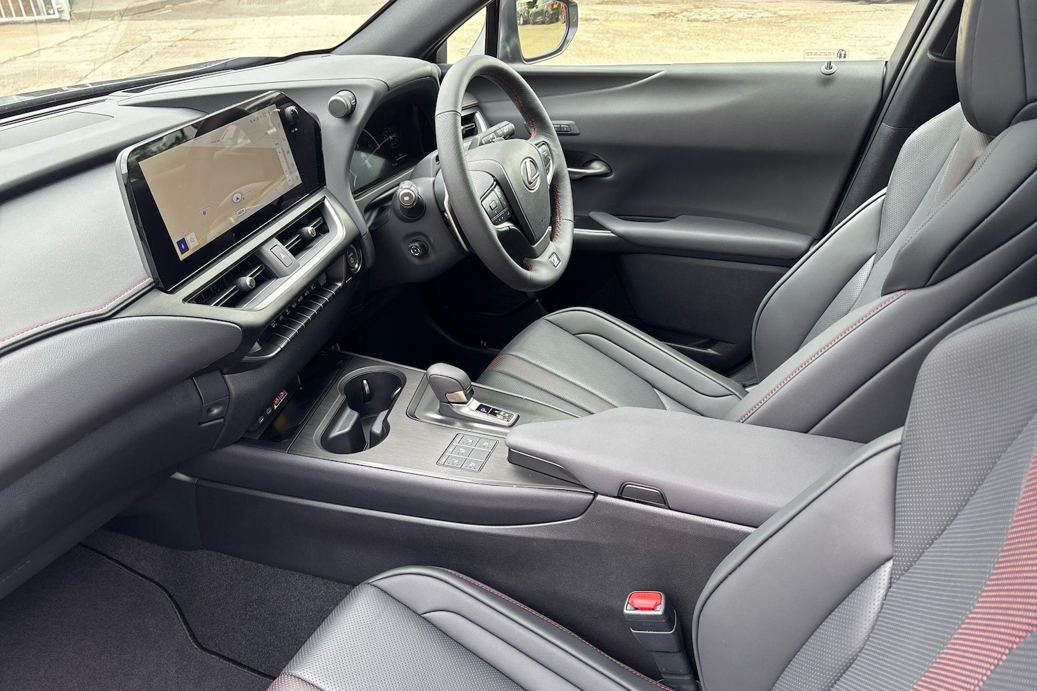 Used Lexus UX 2025 for sale - 77176709: Photo 2