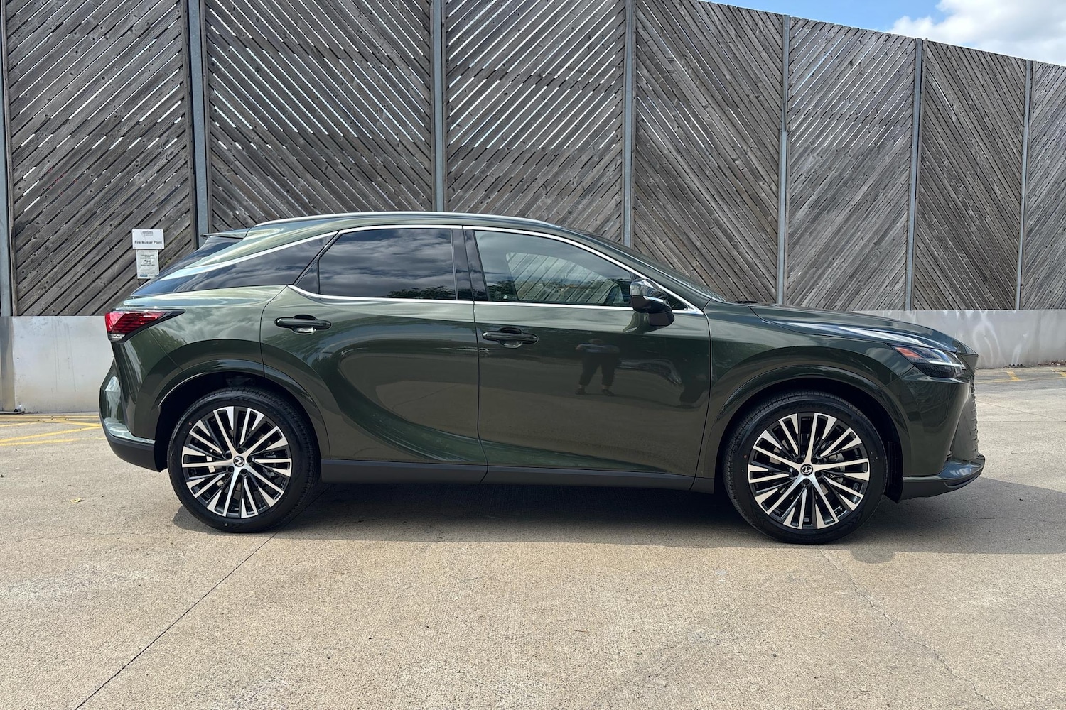 Used Lexus RX 2025 for sale - 77013440: Photo 4