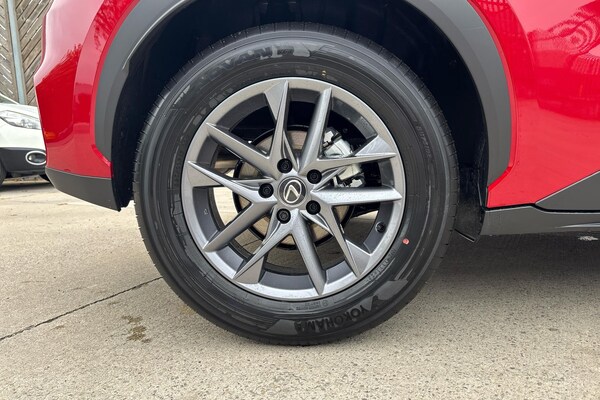 Used Lexus LBX 2025 for sale - 76241293: Photo 5