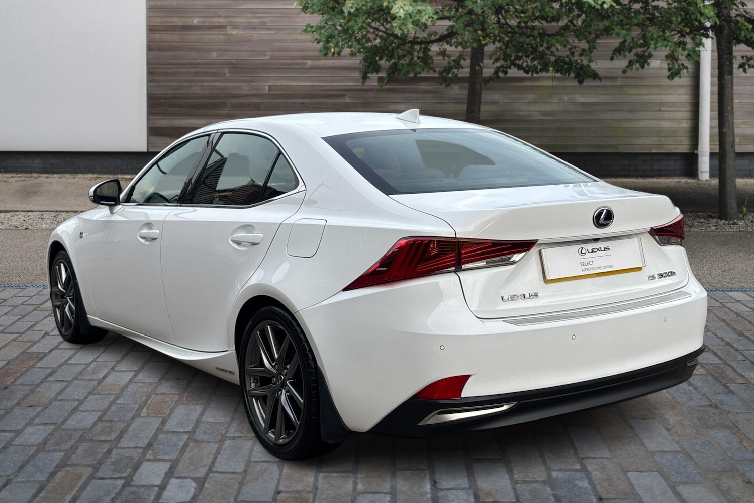 Used Lexus IS 2018 for sale - 76434295: Photo 3