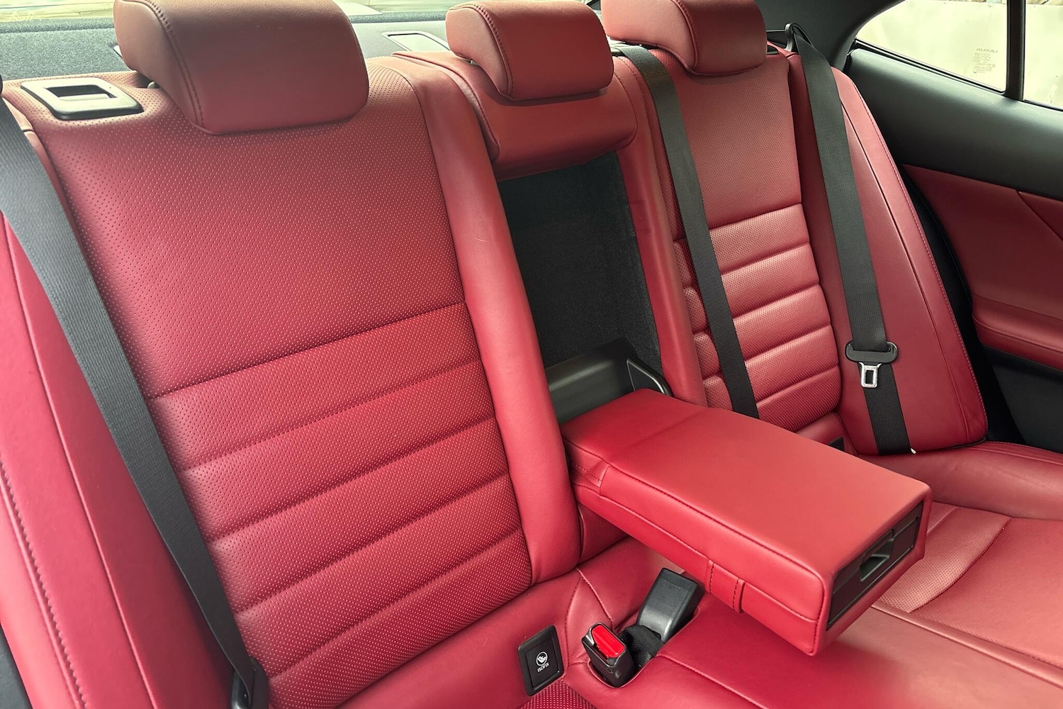 Used Lexus IS 2018 for sale - 76434295: Photo 9