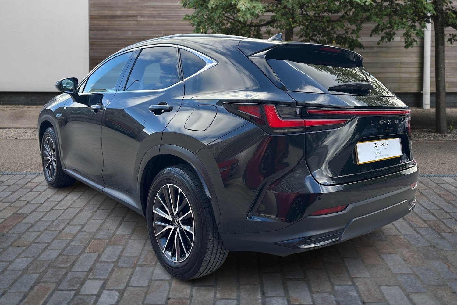 Used Lexus NX 2024 for sale - 76110911: Photo 3