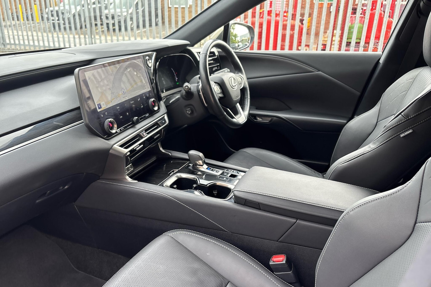 Used Lexus RX 2023 for sale - 76730750: Photo 2