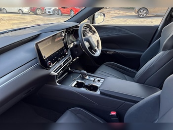 Used Lexus RX 2025 for sale - 76111591: Photo 2