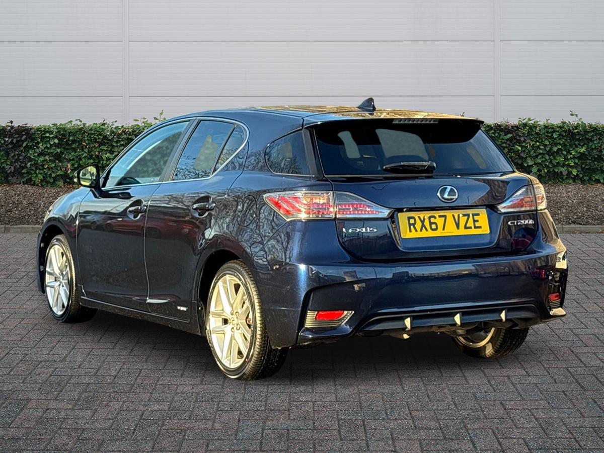 Used Lexus CT 2017 for sale - 77124681: Photo 2