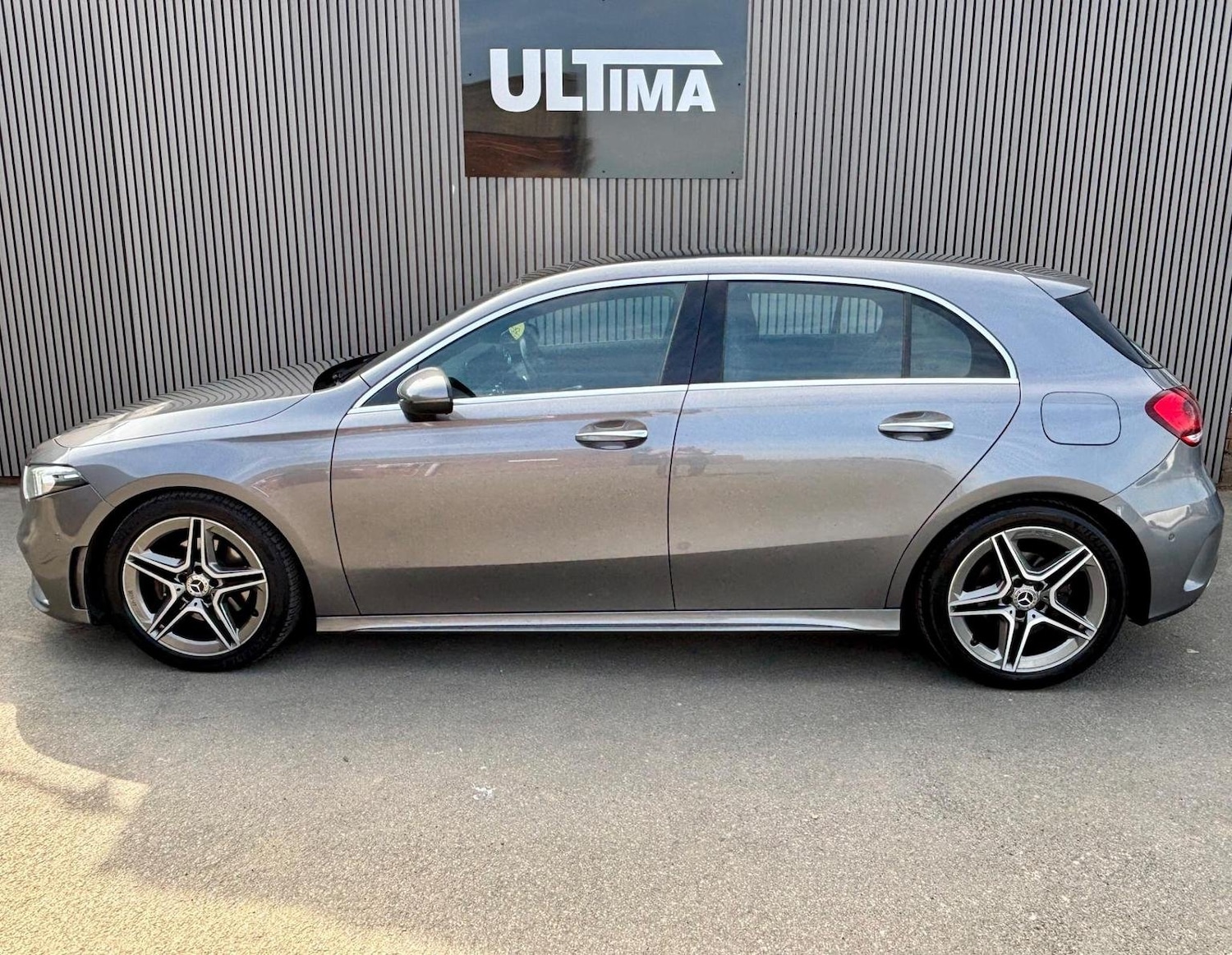 Used Mercedes-Benz A-Class 2019 for sale - 78040313: Photo 2