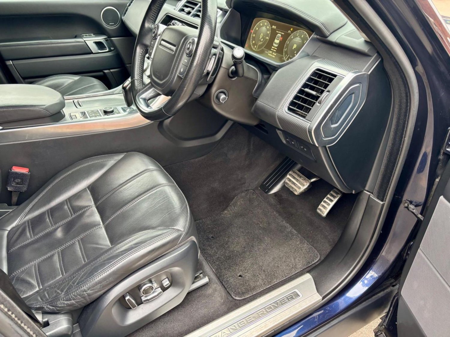 Used Land Rover Range Rover Sport 2017 for sale - 78040314: Photo 16