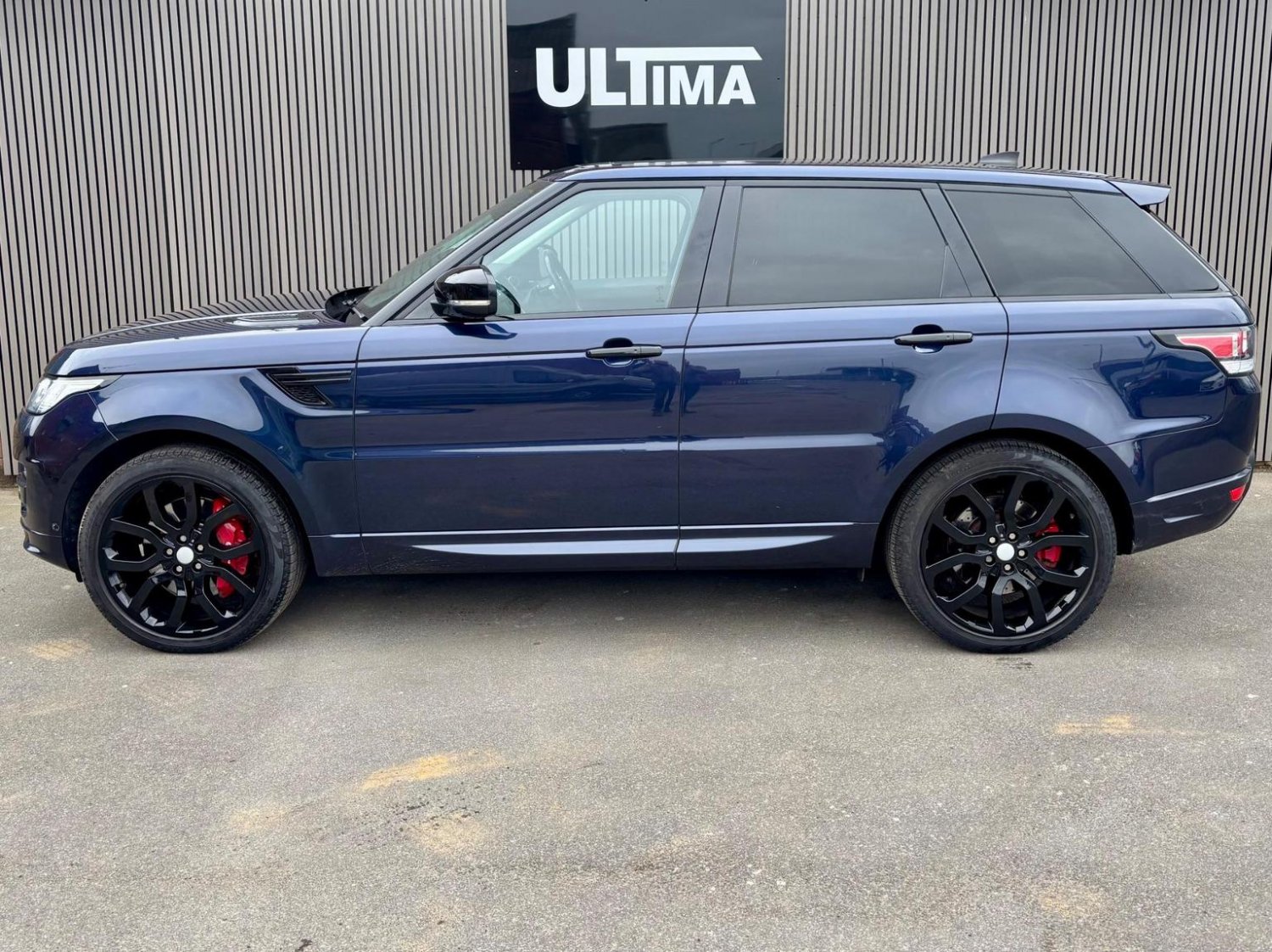 Used Land Rover Range Rover Sport 2017 for sale - 78040314: Photo 2