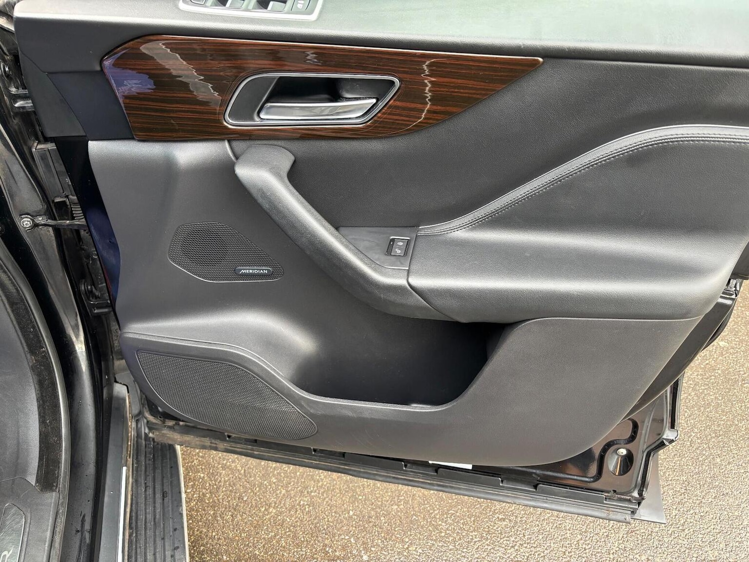 Used Jaguar F-Pace 2016 for sale - 78040316: Photo 11