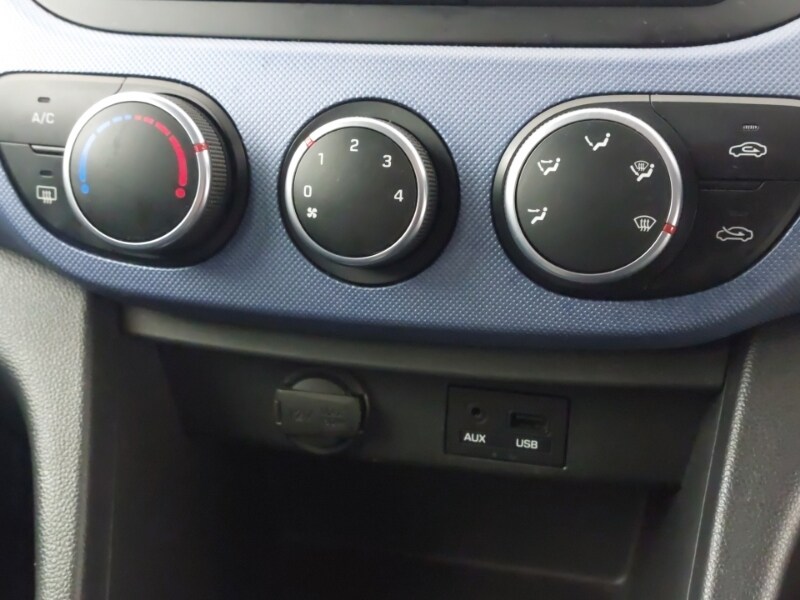 Used Hyundai i10 2015 for sale - 77722151: Photo 14