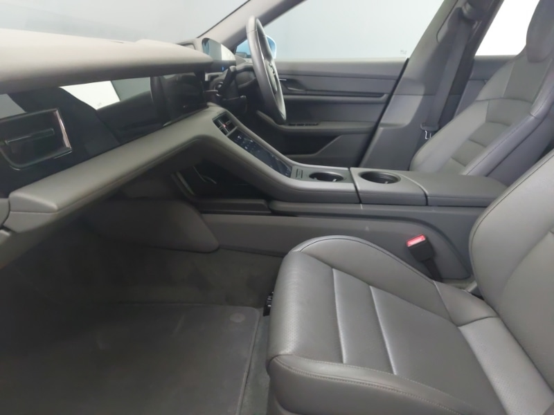 Used Porsche Taycan 2022 for sale - 77750934: Photo 5