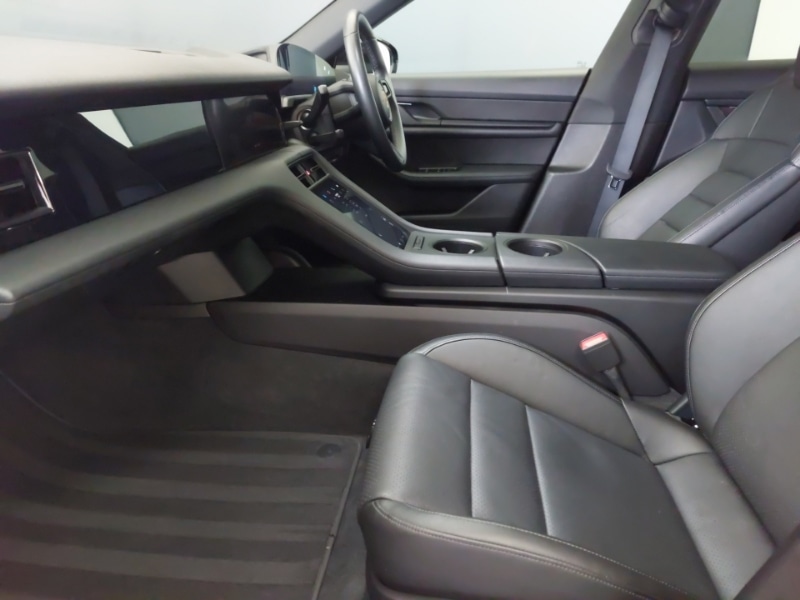 Used Porsche Taycan 2021 for sale - 77606140: Photo 5