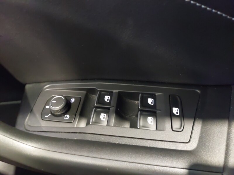 Used Volkswagen T-Roc 2022 for sale - 77352570: Photo 14