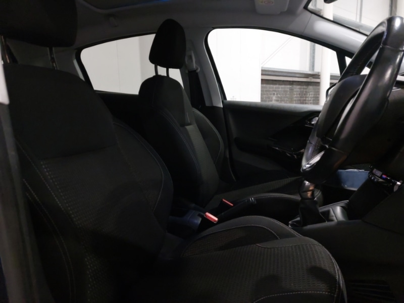 Used Peugeot 208 2018 for sale - 77108296: Photo 12
