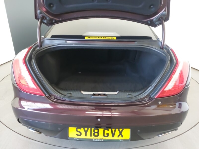 Used Jaguar XJ 2018 for sale - 77678202: Photo 8