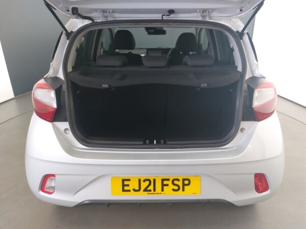 Used Hyundai i10 2021 for sale - 76335864: Photo 8