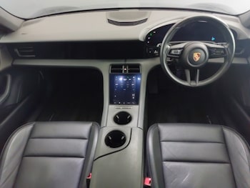 Used Porsche Taycan 2022 for sale - 77678392: Photo