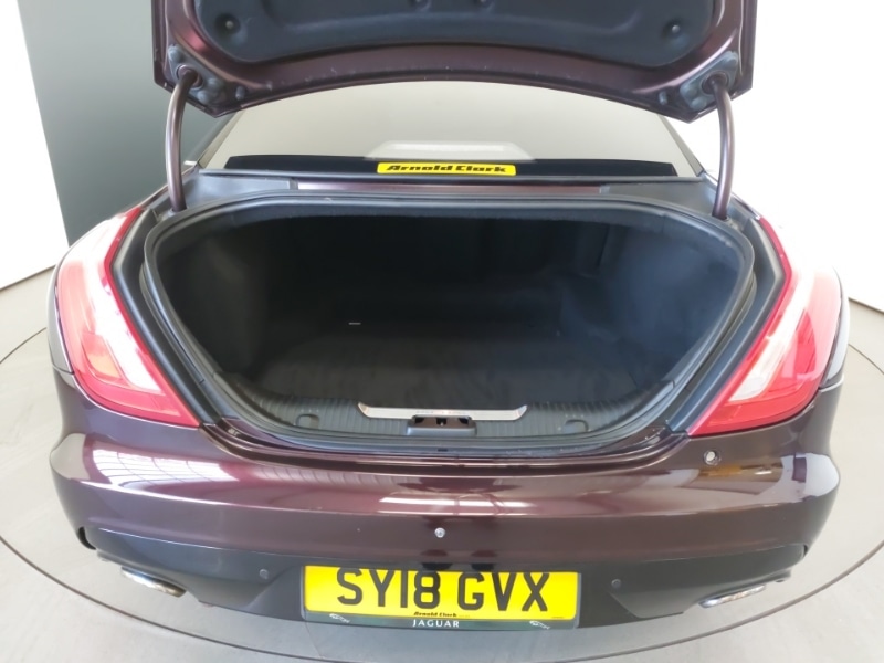 Used Jaguar XJ 2018 for sale - 77536436: Photo 8