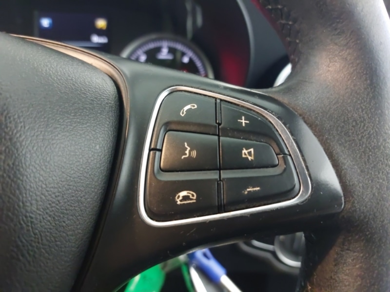 Used Mercedes-Benz C Class 2018 for sale - 77300089: Photo 13