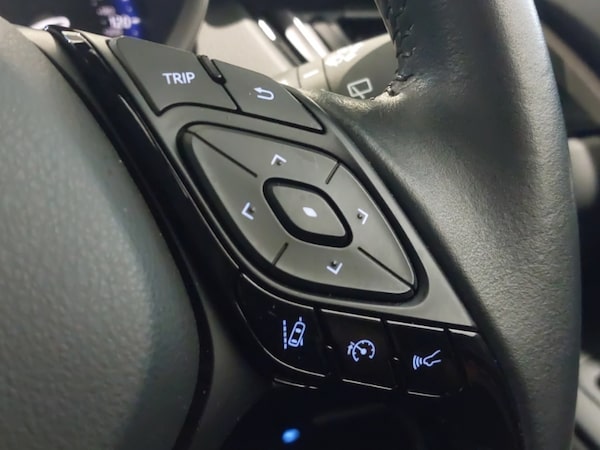Used Toyota C-HR 2023 for sale - 76328813: Photo 19