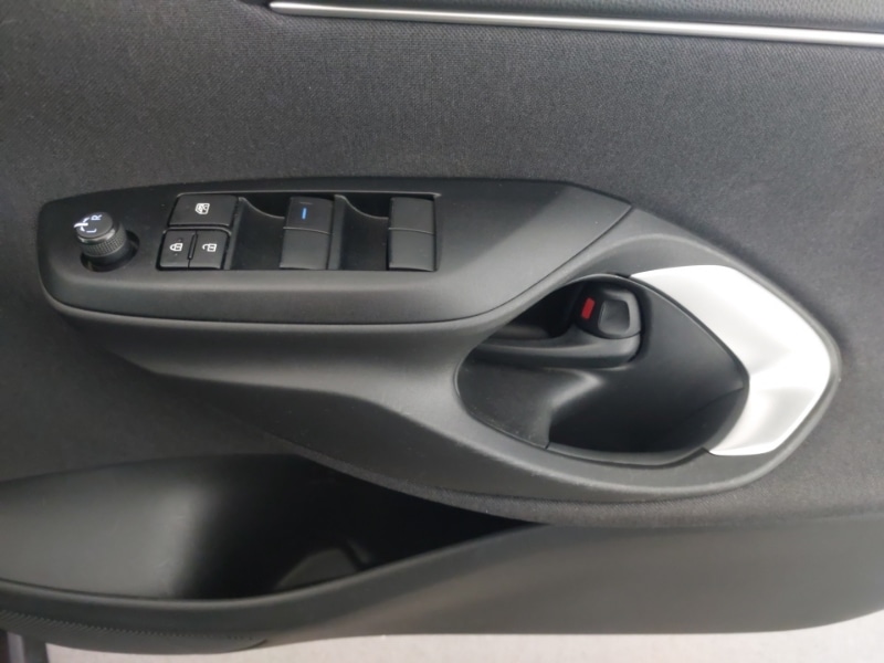 Used Toyota Yaris Cross 2022 for sale - 76707801: Photo 19