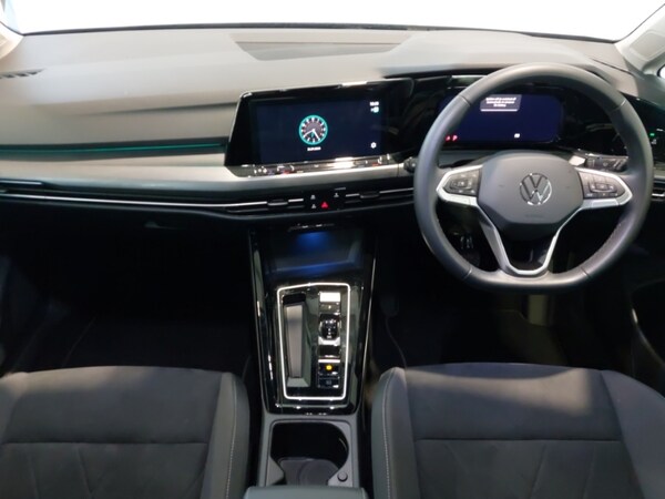 Used Volkswagen Golf 2024 for sale - 76199223: Photo 2