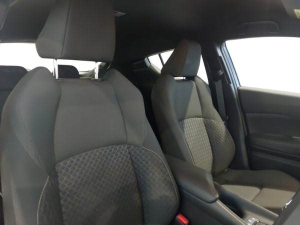 Used Toyota C-HR 2023 for sale - 76199204: Photo 12