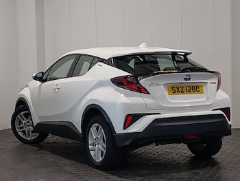 Used Toyota C-HR 2023 for sale - 76199204: Photo 3