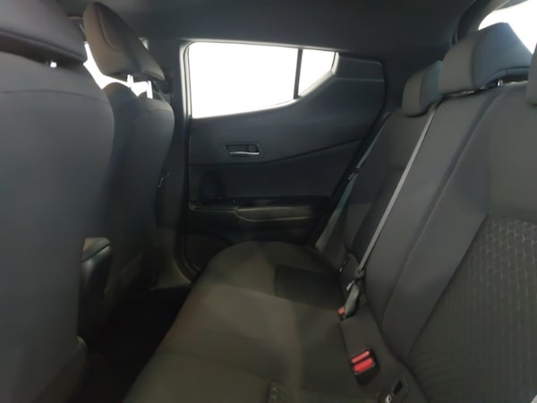 Used Toyota C-HR 2023 for sale - 76199204: Photo 6