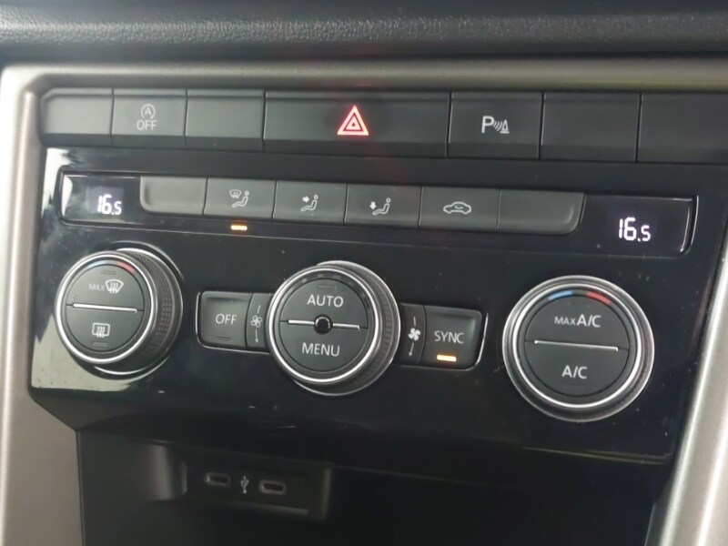 Used Volkswagen T-Roc 2021 for sale - 77702293: Photo 15