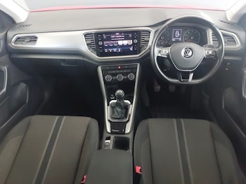 Used Volkswagen T-Roc 2021 for sale - 77702293: Photo