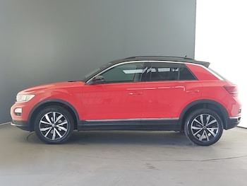 Used Volkswagen T-Roc 2021 for sale - 77702293: Photo