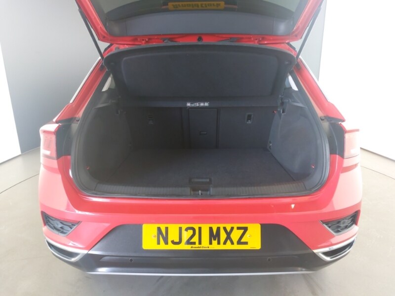 Used Volkswagen T-Roc 2021 for sale - 77702293: Photo 8