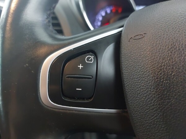 Used Renault Captur 2017 for sale - 76321555: Photo 12