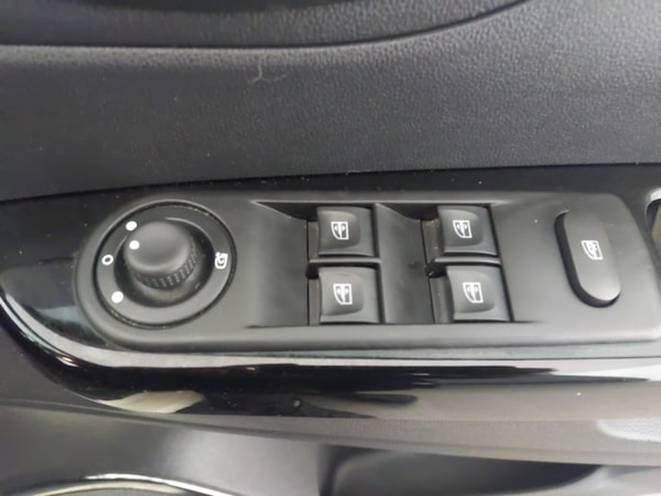 Used Renault Captur 2017 for sale - 76321555: Photo 19