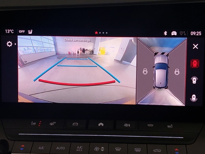 Used Vauxhall Astra 2023 for sale - 76897439: Photo 10