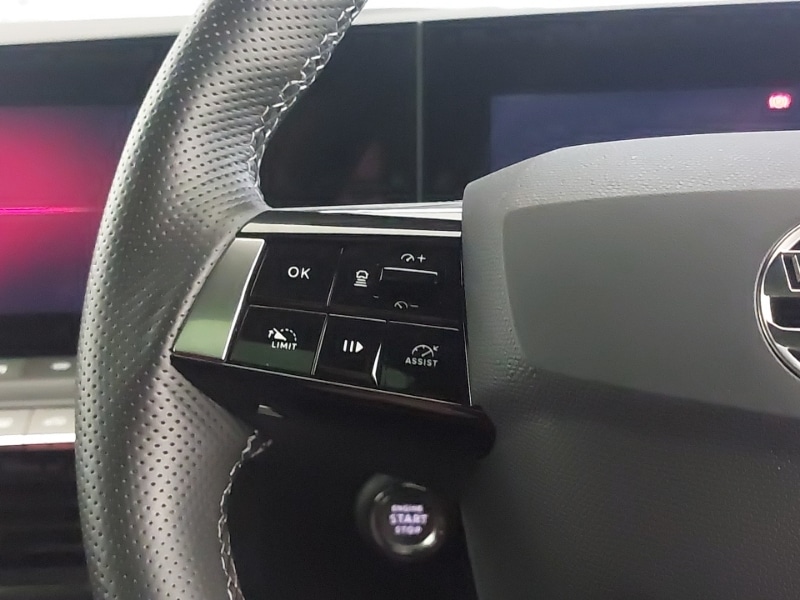 Used Vauxhall Astra 2023 for sale - 76897439: Photo 14