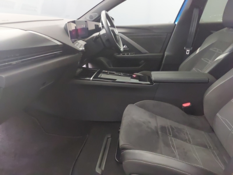 Used Vauxhall Astra 2023 for sale - 76897439: Photo 5