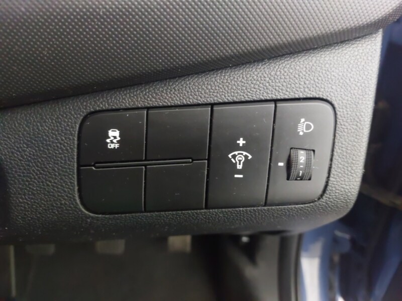 Used Hyundai i10 2017 for sale - 76108312: Photo 14