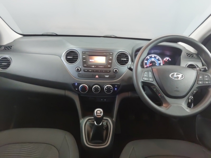 Used Hyundai i10 2017 for sale - 76108312: Photo 2