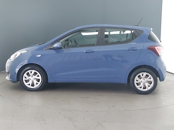 Used Hyundai i10 2017 for sale - 76108312: Photo 4