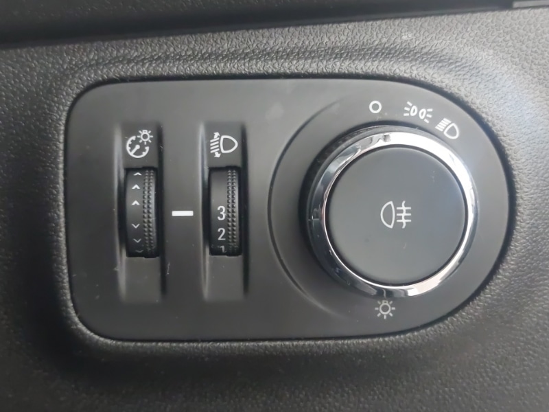 Used Vauxhall ADAM 2018 for sale - 77731216: Photo 17