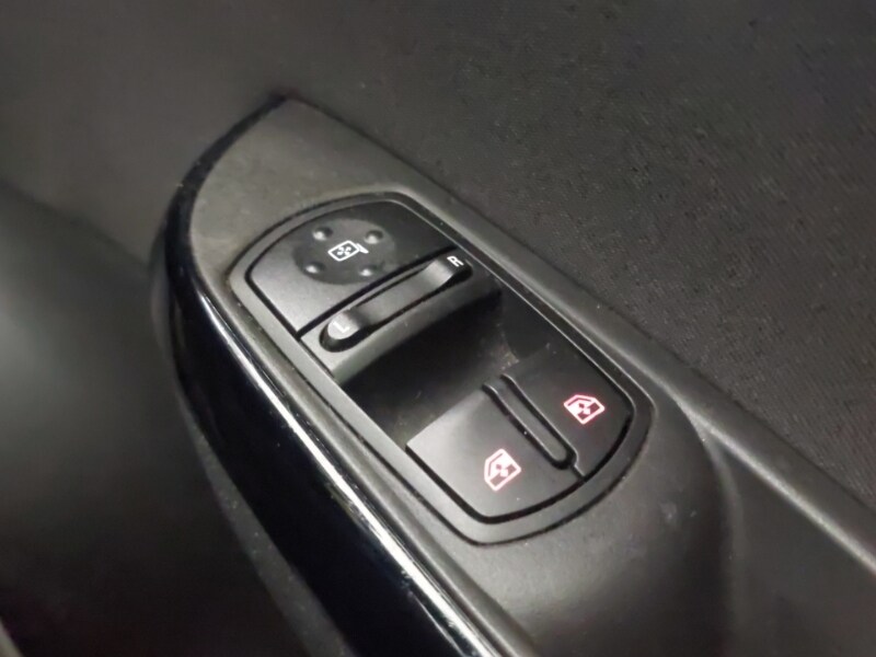 Used Vauxhall Corsa 2017 for sale - 77024715: Photo 17